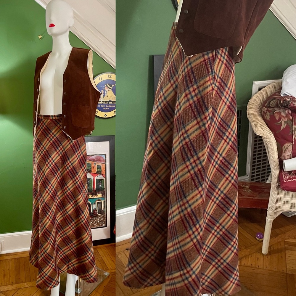 Vintage 13/14 wool plaid maxi skirt. Lined. 1970s USA 30 waist. 41” long